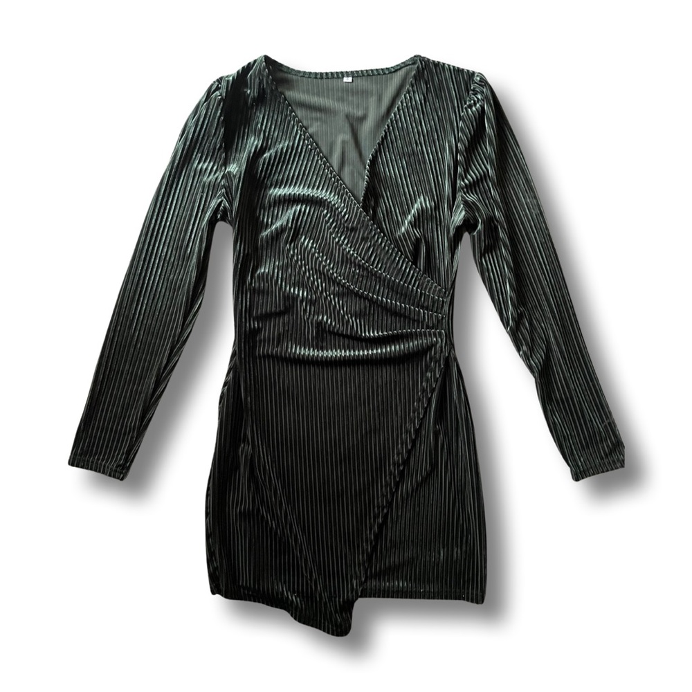 Green, velvet holiday dress (S)